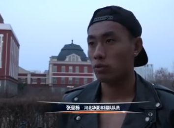 在动手杀他之前，我要先让他的后院起火。